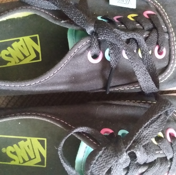 Vans Black sneakers with Colorful lace loops - Picture 2 of 5